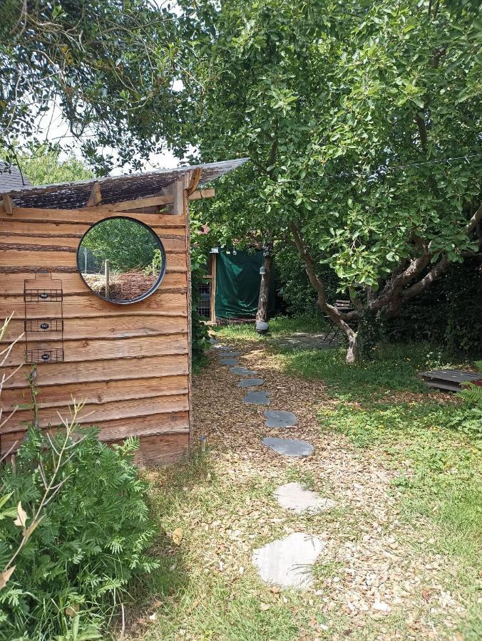 L'Echappee Au Jardin, Yourte Bucolique Godinne 외부 사진
